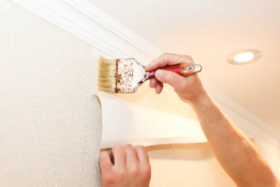 Pose de papier peint à Landroff — revêtements muraux et toiles de verre